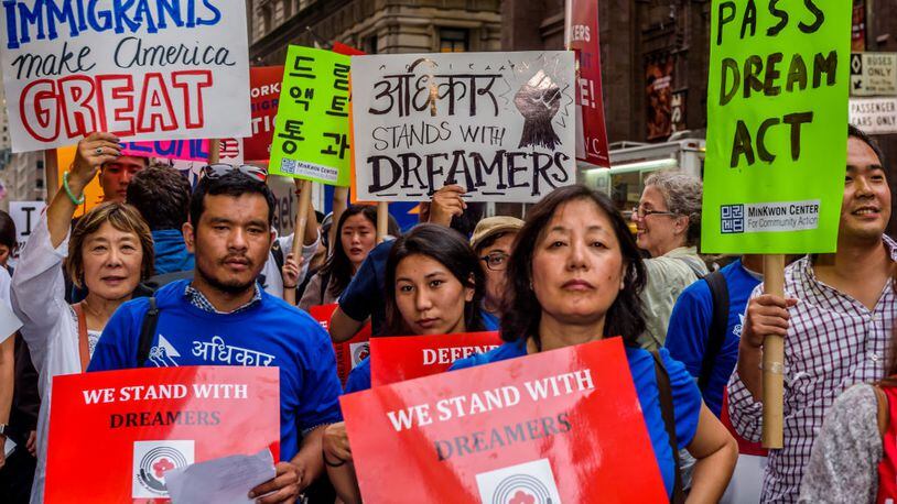 Protesters favor "Dreamers" to stay in the United States.