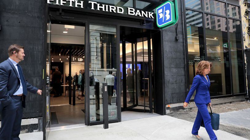 The Fifth Third Bank flagship on the renovated ground floor of Willis Tower in Chicago, June 17, 2019. (Antonio Perez/Chicago Tribune/TNS)