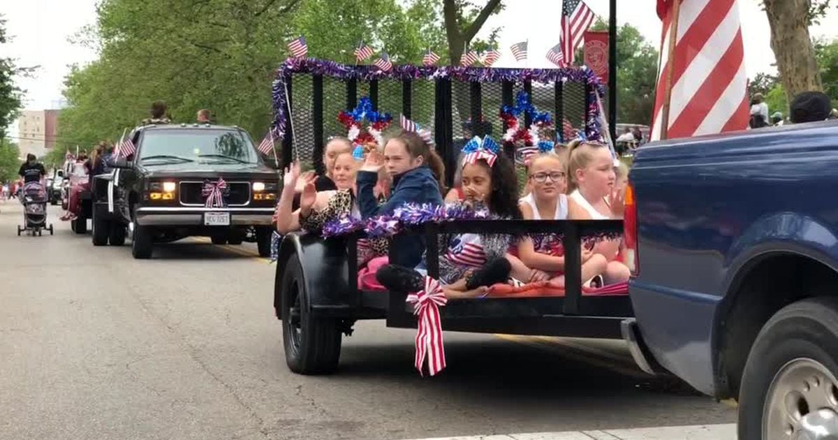 Thousands gather for Springfield Memorial Day Parade