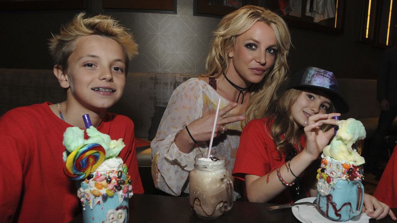 ORLANDO, FL - MARCH 13: Britney Spears enjoys a family outing with Jayden Federline and Maddie Aldridge at Planet Hollywood Disney Springs on March 13, 2017 in Orlando, Florida. (Photo by Gerardo Mora/Getty Images for Planet Hollywood Observatory)