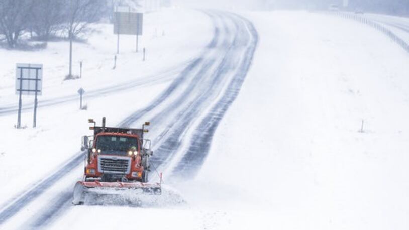 Heavy snows in Minnesota made driving hazardous.