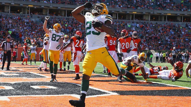 CINCINNATI, OH - SEPTEMBER 22: Johnathan Franklin #23 of the Green Bay Packers scores a touchdown during the NFL game against Cincinnati Bengals at Paul Brown Stadium on September 22, 2013 in Cincinnati, Ohio. (Photo by Andy Lyons/Getty Images)