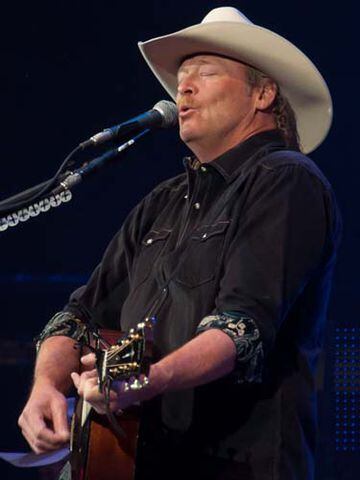 Alan Jackson at RodeoHouston 2013