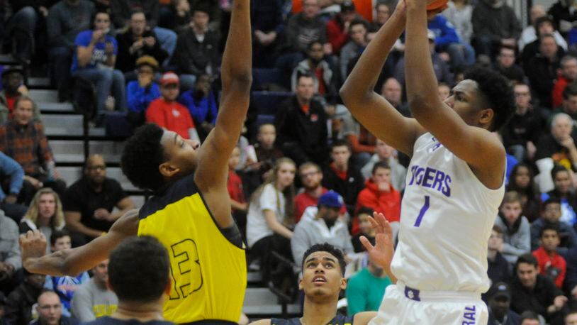 Pickerington Central’s Sterling Manley (shooting) has signed wiht North Carolina. MARC PENDLETON / STAFF