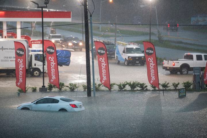 Photos: Imelda drenches parts of Texas