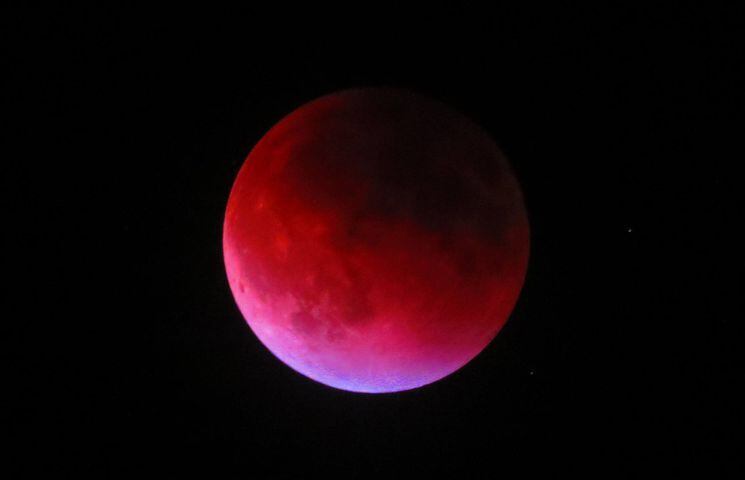 Supermoon eclipse of Sept. 27