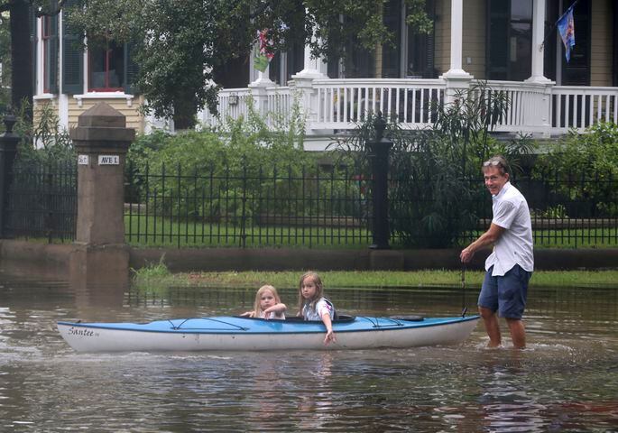 Photos: Imelda drenches parts of Texas