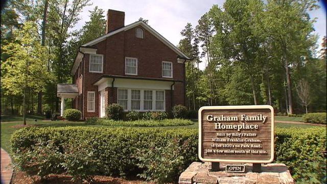 Oct. 30, 2002 – Breaks ground to build new headquarters for the Billy Graham Evangelistic Association in Charlotte; moving from Minnesota.