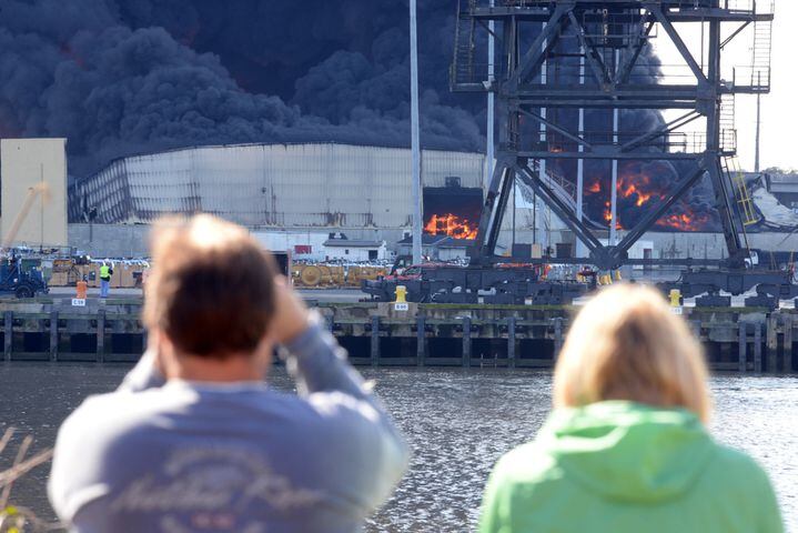 Large fire breaks out at Savannah Port
