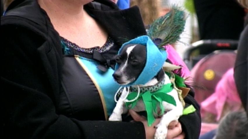 IMAGES: Local garden center hosts Bow Wow Ween