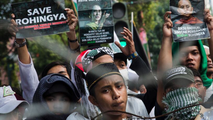 Thousands of members of various Indonesian muslim groups demonstrate in support of Myanmar's Rohingya population in front of the Myanmar embassy on September 6, 2017 in Jakarta, Indonesia. Myanmar has reportedly laid landmines across a section of its border with Bangladesh for the past three days as nearly 125,000 Rohingya refugees have fled across the border from Myanmar to Bangladesh since violence erupted on August 25. (Photo by Ed Wray/Getty Images)