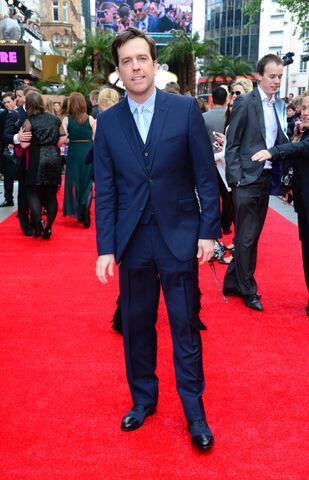 Bradley Cooper, Ed Helms hit red carpet