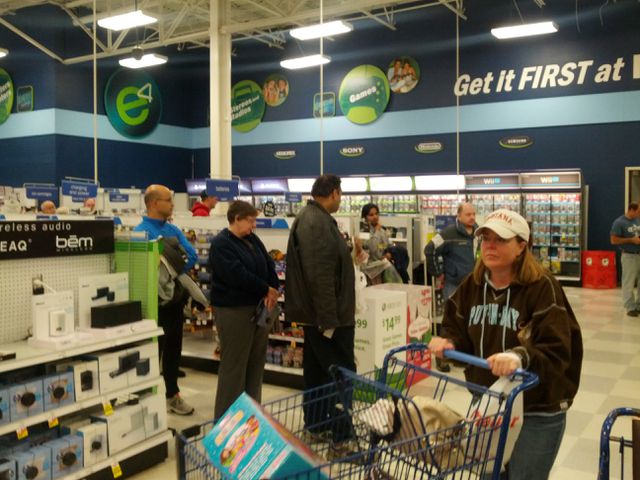 Customers line up for earlier shopping start