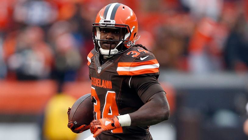 CLEVELAND, OH - DECEMBER 24:  Isaiah Crowell #34 of the Cleveland Browns rushes against the San Diego Chargers at FirstEnergy Stadium on December 24, 2016 in Cleveland, Ohio. (Photo by Wesley Hitt/Getty Images)
