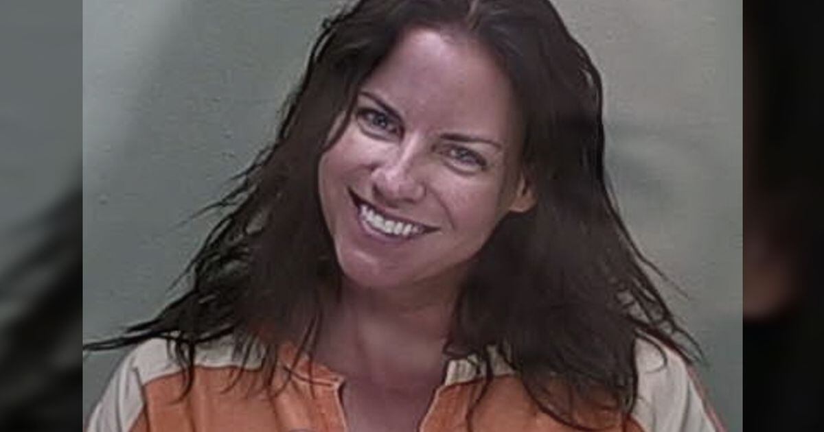 Florida Woman Smiles In Mugshot During Dui Arrest After Fatal Crash