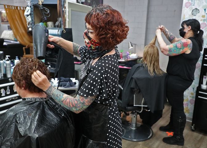 PHOTOS: Salons, Barbers and Outdoor Dinning Return