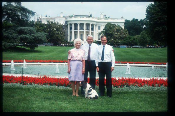 1992: Boris Yeltsin, President George Bush And Barbara Bush Stand On The Lawn In Front Of The White House