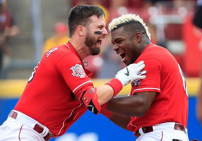 Photos: Reds first team to sweep Astros in 2019