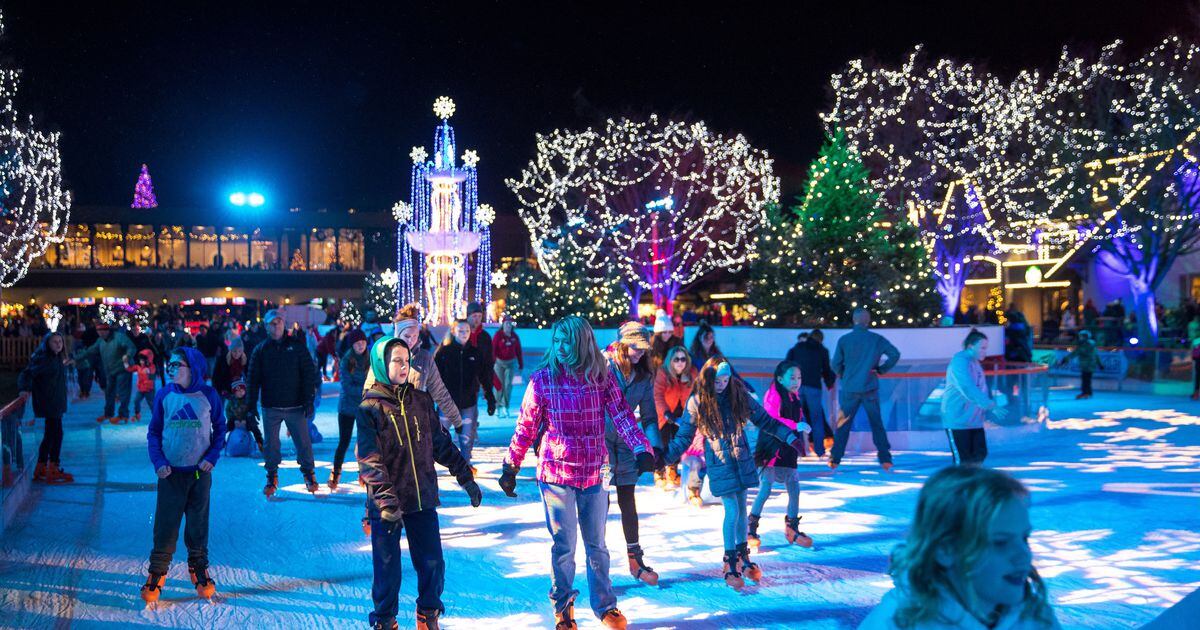 Kings Island WinterFest Christmas lights and outdoor ice skating rink