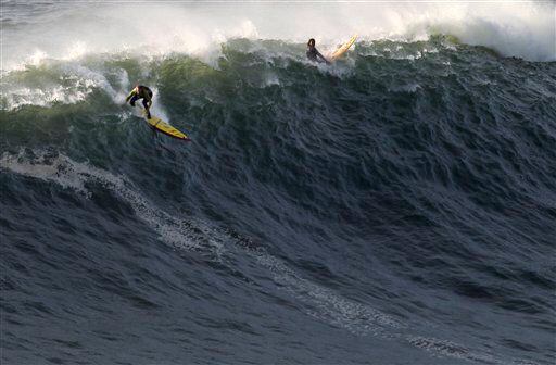 Surfing record may have been broken in Portugal