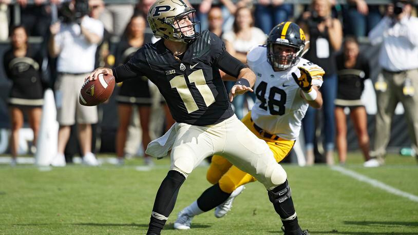 WEST LAFAYETTE, IN - OCTOBER 15: David Blough #11 of the Purdue Boilermakers passes against the Iowa Hawkeyes in the second half of the game at Ross-Ade Stadium on October 15, 2016 in West Lafayette, Indiana. (Photo by Joe Robbins/Getty Images)