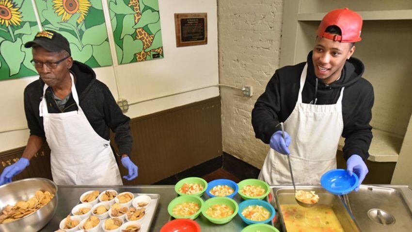 Photos: Helping the homeless during Super Bowl 53