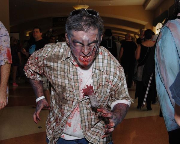 Zombie Walk at Spooky Empire's 2013 May-Hem