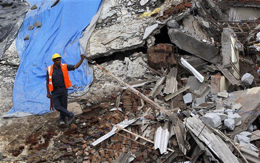 India Building Collapse