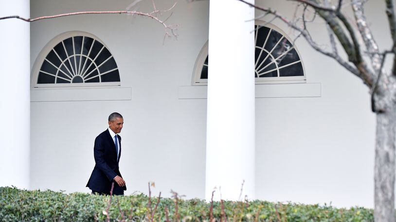 WASHINGTON, DC - JANUARY 20: President Barak Obama leaves the White House for the final time as President as the nation prepares for the inauguration of President-elect Donald Trump on January 20, 2017 in Washington, D.C. (Photo by Kevin Dietsch-Pool/Getty Images)