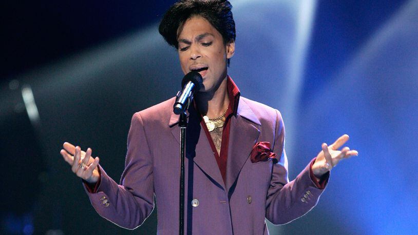 Musician Prince performs onstage on May 24, 2006 at the Kodak Theatre in Hollywood, California. (Photo by Vince Bucci/Getty Images)
