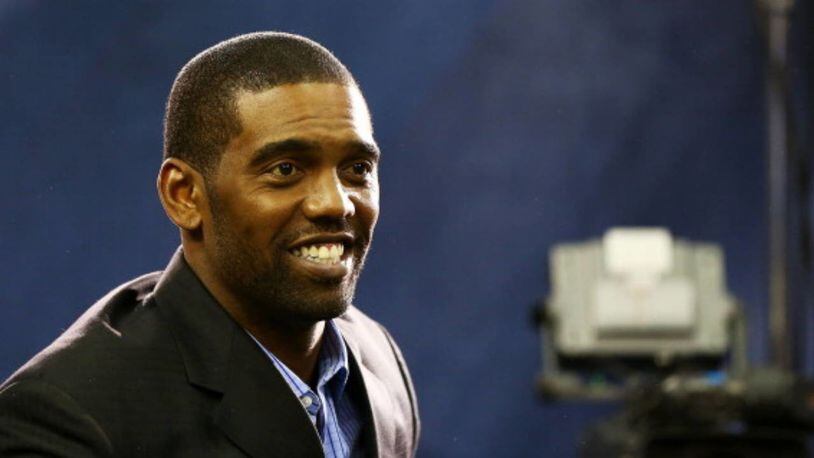 Hall of Famer Randy Moss had a mixup when he tried to fly to Connecticut late Saturday.