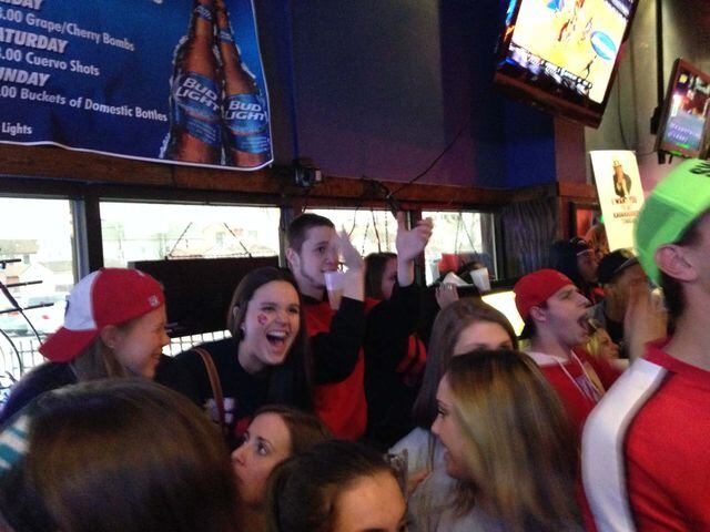 UD students gather for game