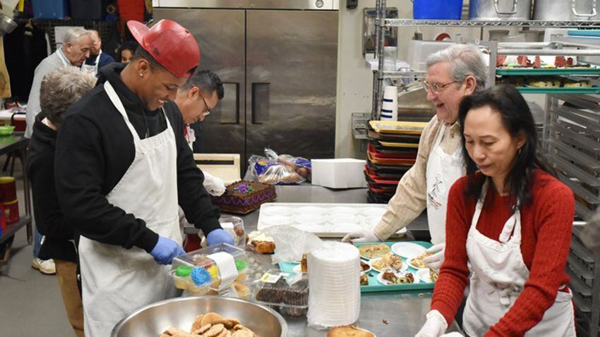 Photos: Helping the homeless during Super Bowl 53