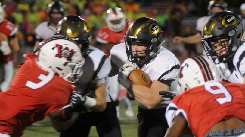 Centerville’s Ross Harmon runs the ball at Wayne on Sept. 29 in a Week 6 contest. The visiting Elks won 39-22. MARC PENDLETON/STAFF