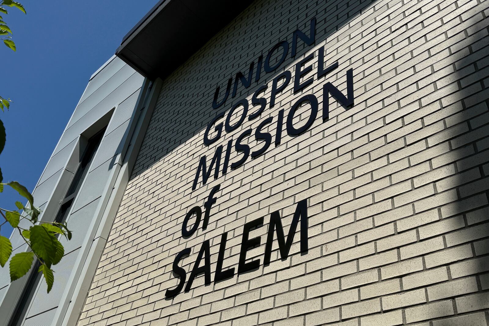 The Union Gospel Mission homeless shelter in Salem, Ore., Monday, June 2, 2025. (AP Photo/Claire Rush)
