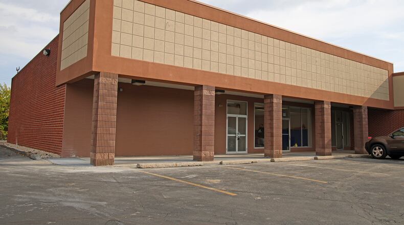 Cousin Vinnie's Pizza will be opening a location on the west side of Springfield in the Western Plaza Shopping Center that once was home to the 19th Hole bar. BILL LACKEY/STAFF