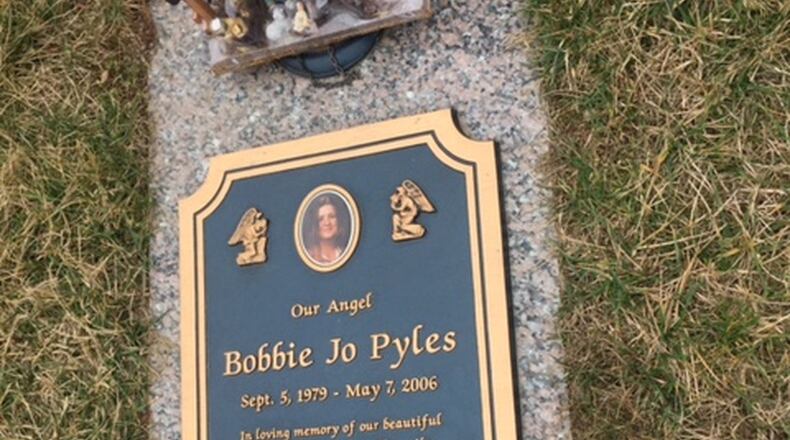 Thieves are stealing items from the grave site of Bobbie Joe Pyles, who was murdered in May of 2006 and is buried at Rose Hill Cemetery in Springfield. Natalie Jovonovich/Staff