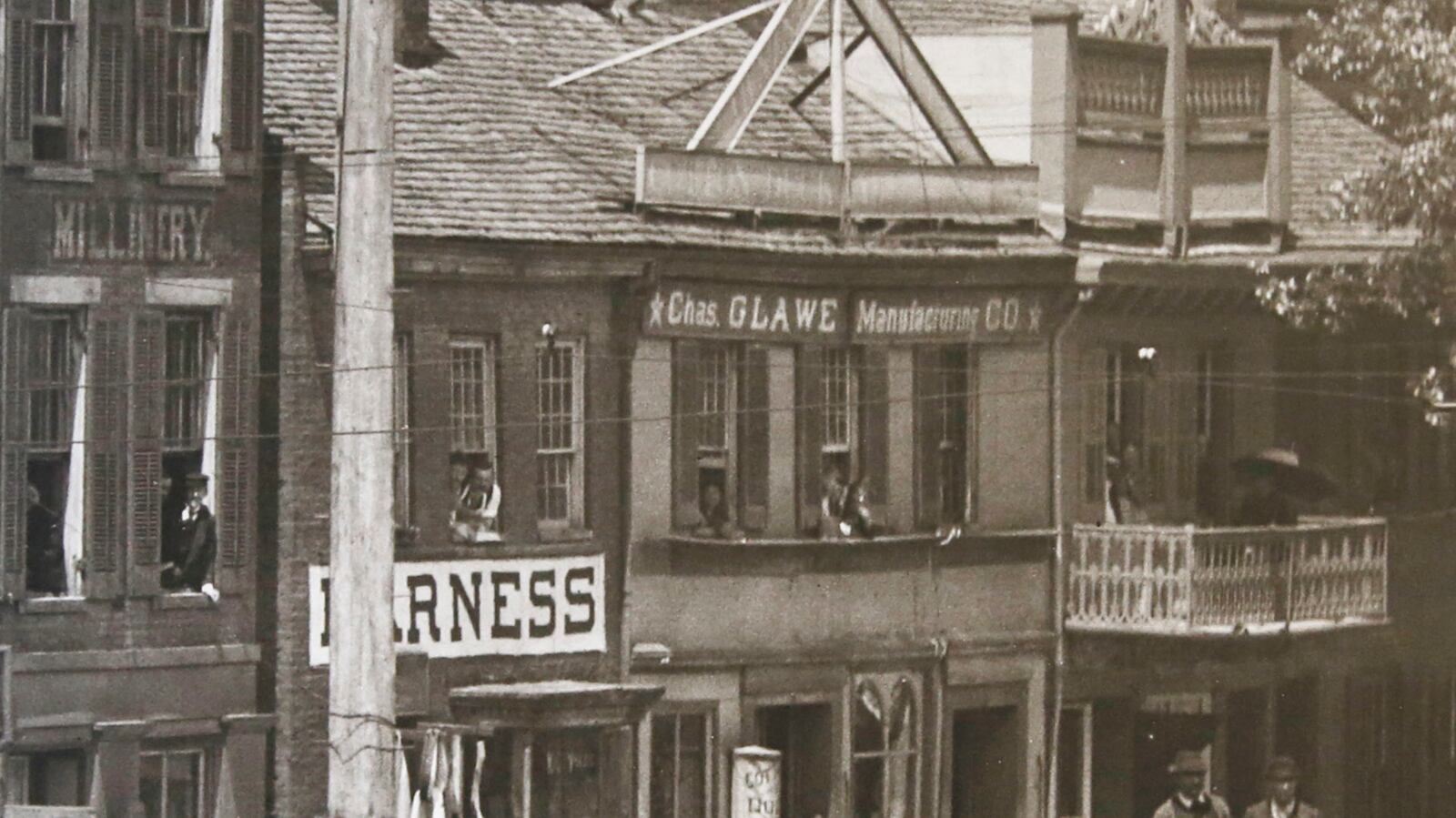 Glawe Awnings and Tents original location in the 100 block of North Main Street.  SUBMITTED