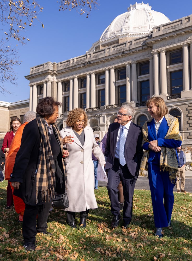 SNS 111425 Brooks Lawrence historical marker