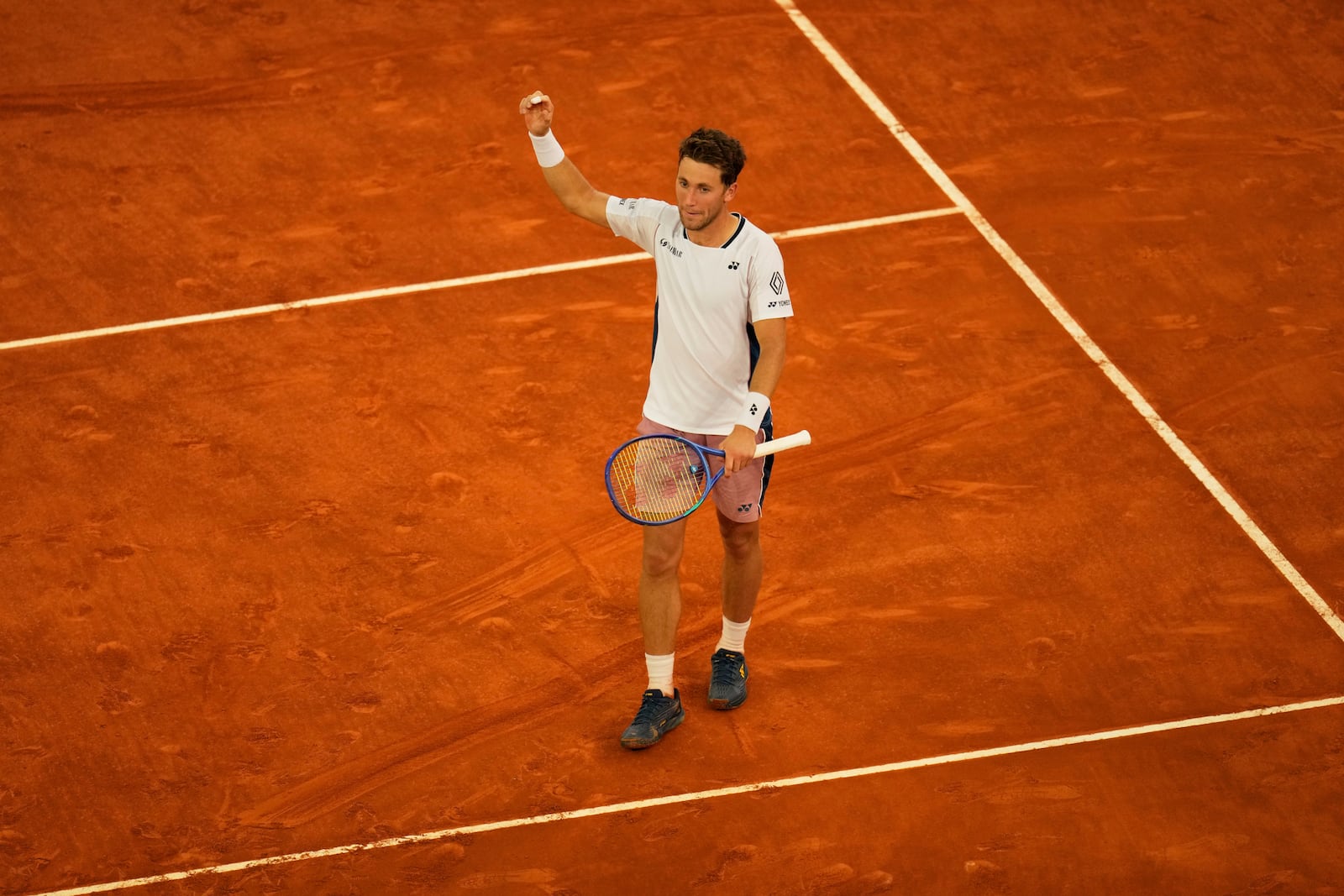 Norway's Casper Ruud reacts after winning the Madrid Open tennis final against Britain's Jack Draper in Madrid, Spain, Sunday, May 4, 2025. (AP Photo/Manu Fernandez)