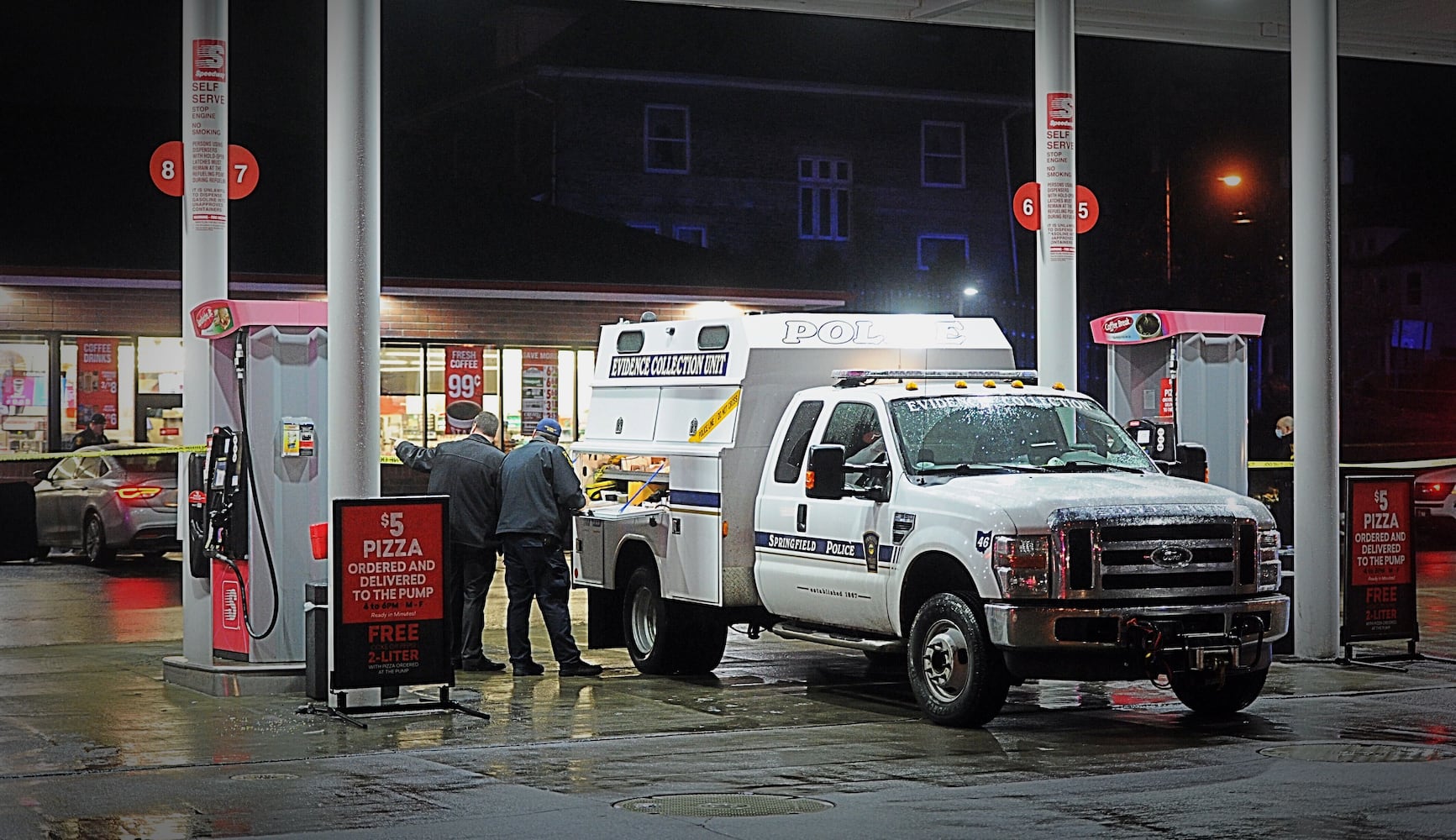 One dead, one in hospital after shooting at Springfield gas station