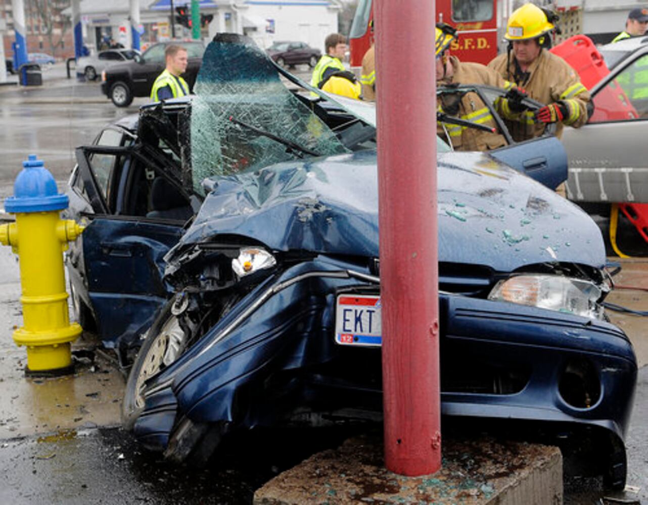 2-car crash on East Main, Belmont