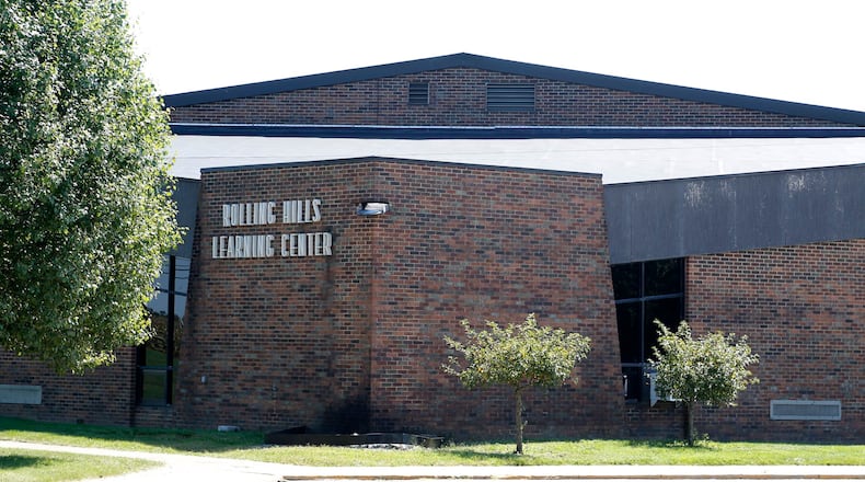 Rolling Hills Elementary School. Bill Lackey/Staff