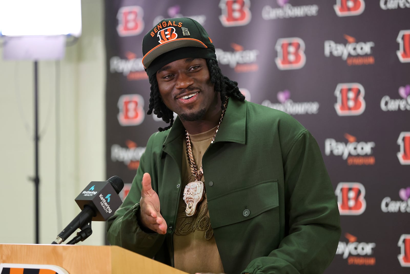 FILE - Texas A&M's Shemar Stewart, the Cincinnati Bengals first round draft pick, 17th overall, speaks to members of the media during an NFL football news conference at Paycor Stadium, April 25, 2025, in Cincinnati, Ohio. (AP Photo/Joe Maiorana, file)