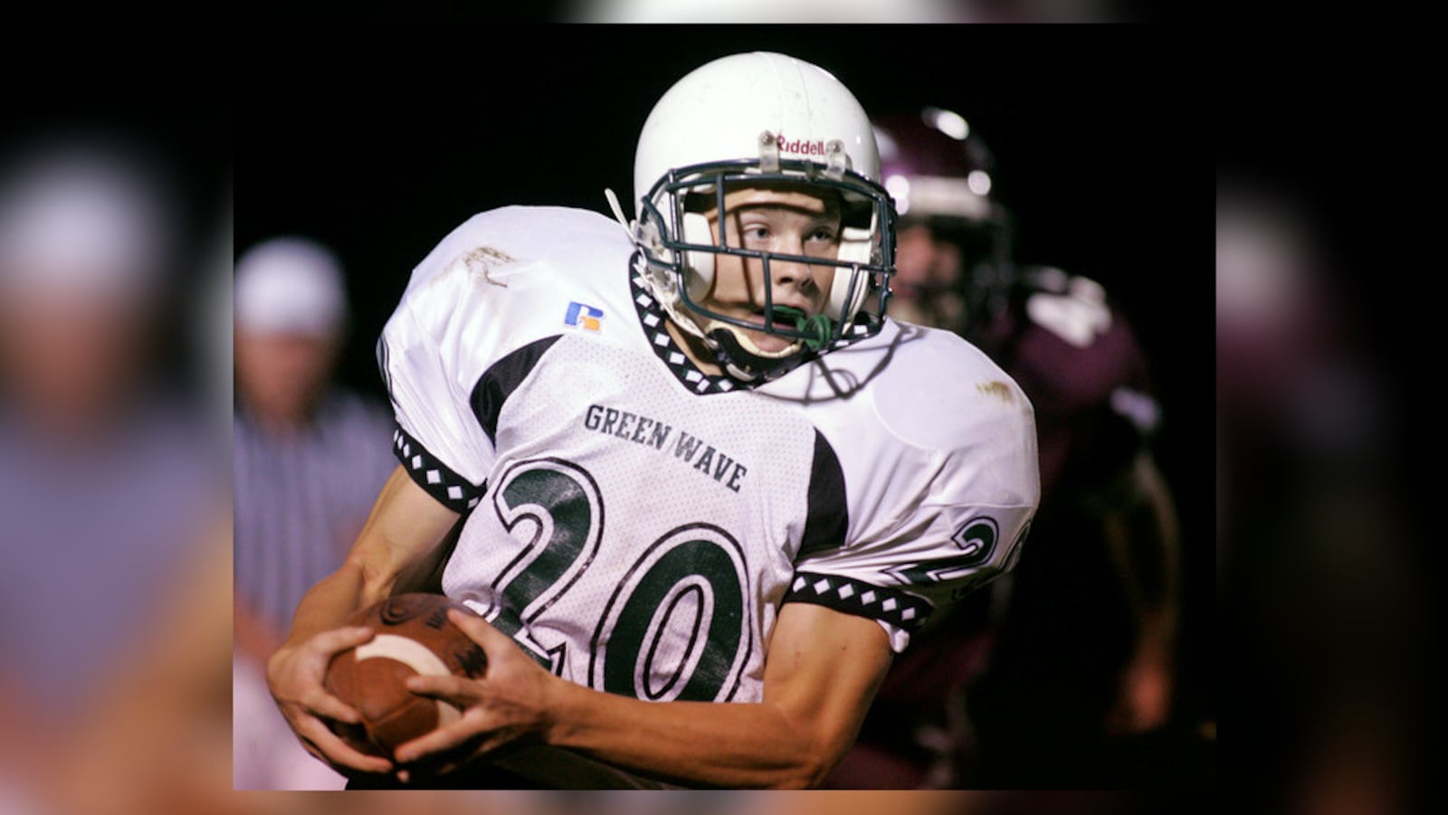 Greenville's Zach Melling takes off on a long touchdown run in the second quarter during their game at Lebanon in 2005. RON ALVEY / STAFF PHOTO