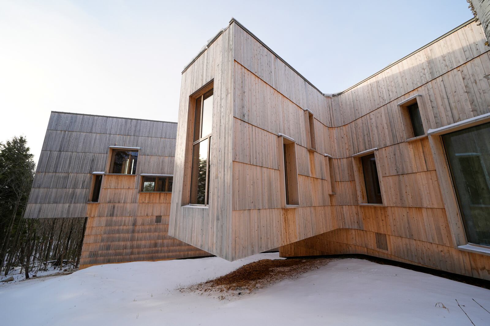 The Tekakapimək Contact Station, built by the Elliotsville Foundation with coordination from the Wabanaki Nations, is seen Jan. 7, 2025, at the Katahdin Woods and Waters Monument in northern Maine. (AP Photo/Robert F. Bukaty)