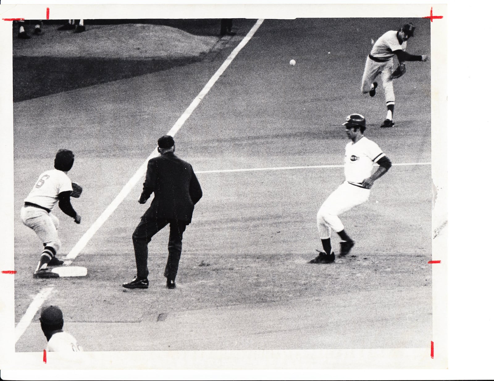 Outfielder Cesar Geronimo beats the throw at third base in 1975 Series. FILE PHOTO