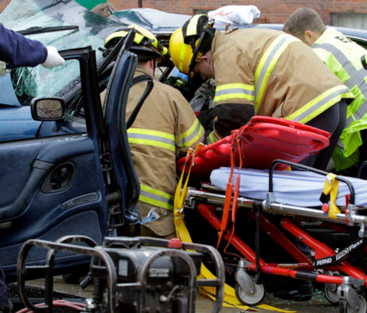 2-car crash on East Main, Belmont