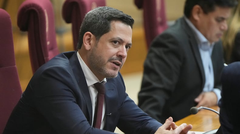 Chamber of Deputies President Raul Latorre votes in favor of a European Union-Mercosur trade agreement in Asuncion, Paraguay, Tuesday, March 17, 2026. (AP Photo/Jorge Saenz)