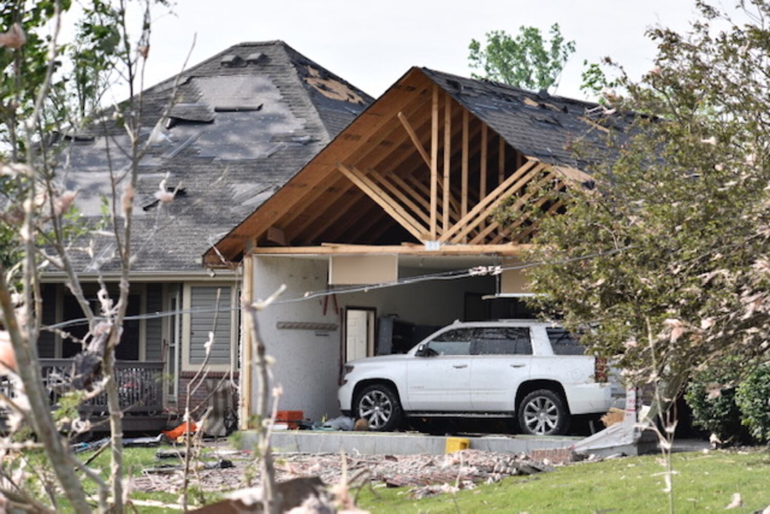 PHOTOS: Daylight reveals widespread damage from Monday storms